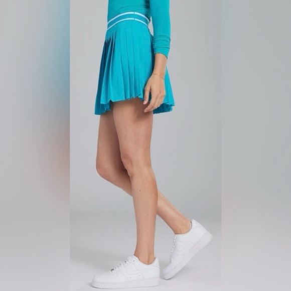 Greyson Blue Skort - Picture 3 of 10